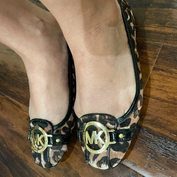 Michael Kors Animal Print Flats with Gold Logo - Picture 3 of 9
